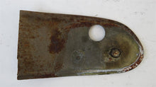 Laden Sie das Bild in den Galerie-Viewer, Mercedes Benz W123 Halter Halteblech Stoßstangenecke hinten rechts 1238803416