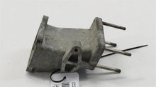 Laden Sie das Bild in den Galerie-Viewer, Jaguar XJ12 5.3 Injection Serie 2 Throttle Body Pedestal P43347A