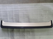 Laden Sie das Bild in den Galerie-Viewer, BMW E28 original Heckspoiler Heckflügel M5 M-Technik