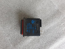 Laden Sie das Bild in den Galerie-Viewer, BMW E30 E28 E24 E23 Sicherungsautomat Sperrschalter Fensterheber 1369375