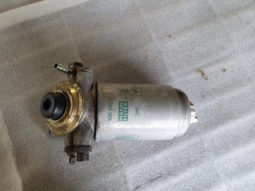 BMW E28 524 TD Kraftstofffilterkopf mit Handpumpe 13322241746