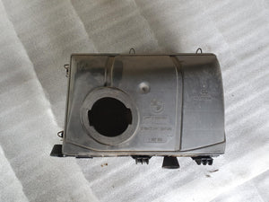 BMW E28 524 TD Luftfilterkasten 13712240097