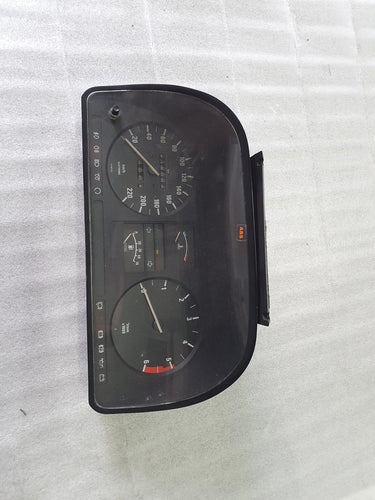 BMW E28 524 TD Kombiinstrument Tacho