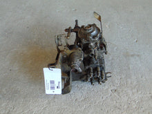 Laden Sie das Bild in den Galerie-Viewer, BMW E28 524TD Diesel Einspritzpumpe 13511288690