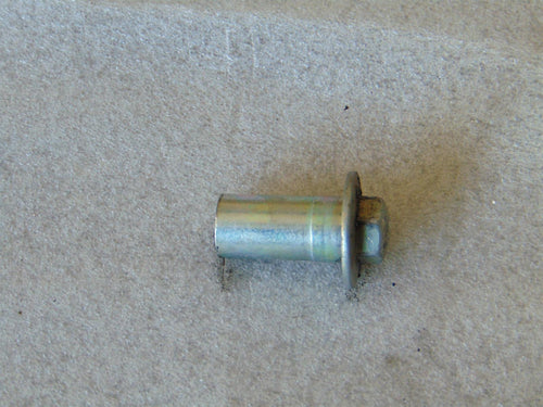 BMW E28 524TD Schraube Hutmutter Ventildeckel 11121284244