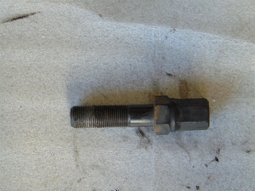 BMW E28 524TD Zentralschraube Schwungmasse Kurbelwelle 11231709037