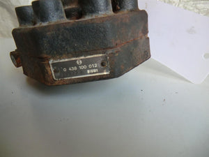 Mercedes Benz W116 R107 450 SE SL Mengenteiler Bosch 0438100012