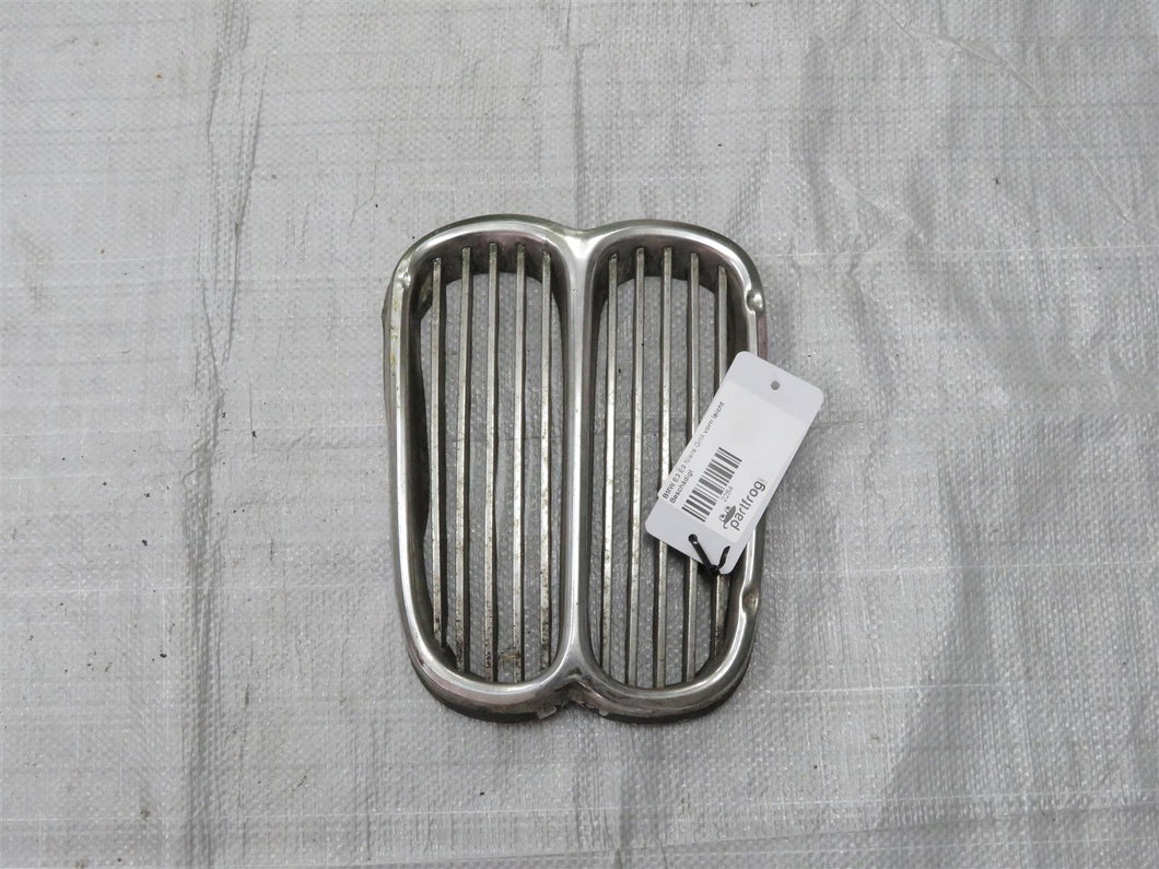 BMW E3 Niere Grill vorn leicht Beschädigt 51131826809