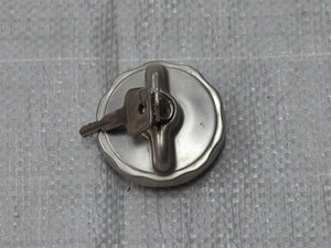 BMW E3 E9 Tankdeckel abschließbar 16111103704