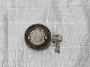 BMW E3 E9 Tankdeckel abschließbar 16111103704