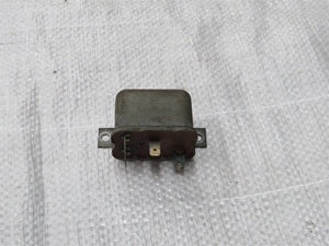 BMW E3 E9 Relais Regler Bosch 0332100020