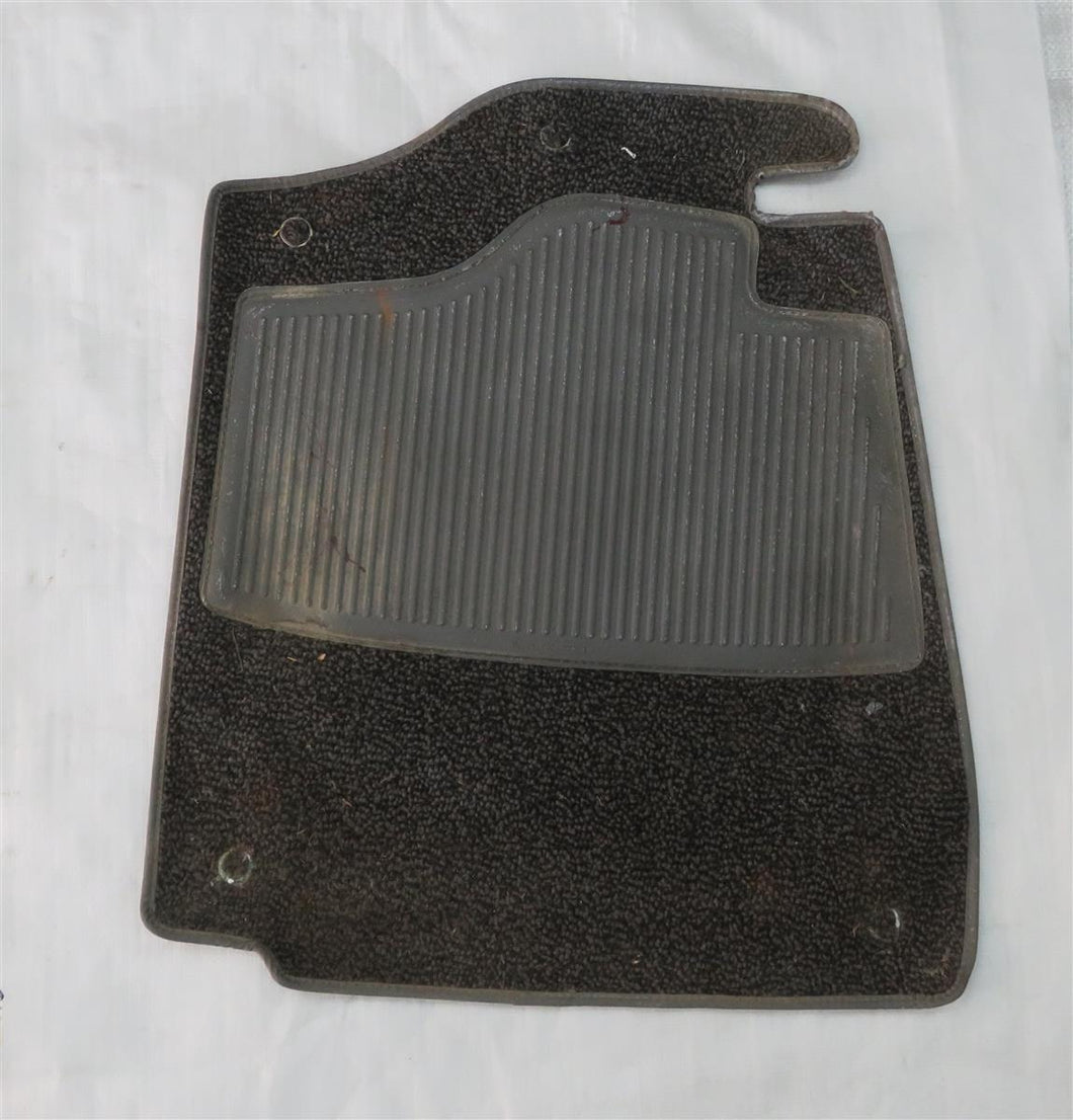 BMW E3 Fußmatte vorn links schwarz Fahrerseite