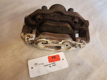Laden Sie das Bild in den Galerie-Viewer, Porsche 928 Bremssattel vorn rechts 92835142200