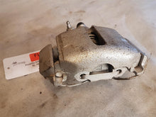 Laden Sie das Bild in den Galerie-Viewer, Porsche 928 Bremssattel vorn links 92835142100