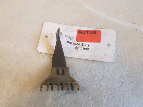 Porsche 928 Halter Kraftstoffleitungen Einspritzanlage