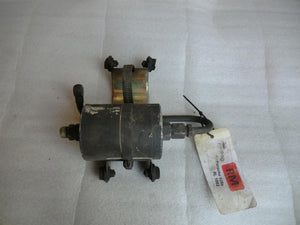 Porsche 928 Halterung Halter Kraftstoffpumpe 92835615101