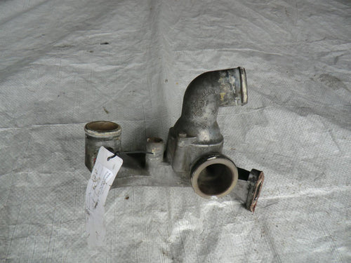 Porsche 928 Thermostatgehäuse am Zylinderkopf 9281061613R
