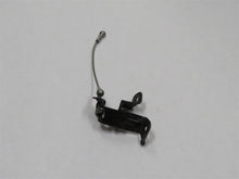 Laden Sie das Bild in den Galerie-Viewer, Porsche 911 996 Cabrio Verdeck Mechanismus Halter links 99656105501