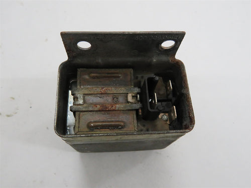 Mercedes Benz W108 W109 Lichtmaschinenregler Spannungsregler 0190600009