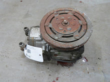 Laden Sie das Bild in den Galerie-Viewer, Mercedes Benz W108 280S 280SE Klimakompressor York R210R