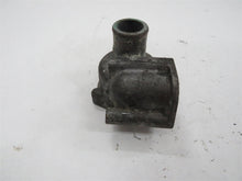 Laden Sie das Bild in den Galerie-Viewer, Mercedes Benz W108 280S Thermostatgehäuse Unterteil 1082030073