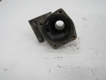 Laden Sie das Bild in den Galerie-Viewer, Mercedes Benz W108 280S Thermostatgehäuse Unterteil 1082030073