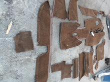 Laden Sie das Bild in den Galerie-Viewer, BMW E3 Autoteppich Austattung braun Teppich Satz