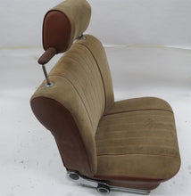 Laden Sie das Bild in den Galerie-Viewer, BMW E3 Sitz vorn rechts Beifahrersitz Stoff braun/beige mit Kopfstütze