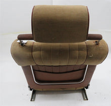 Laden Sie das Bild in den Galerie-Viewer, BMW E3 Sitz vorn links Fahrersitz Stoff braun/beige mit Kopfstütze