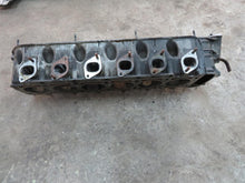 Laden Sie das Bild in den Galerie-Viewer, BMW E3 2.8 M30 Zylinderkopf mit Nockenwelle