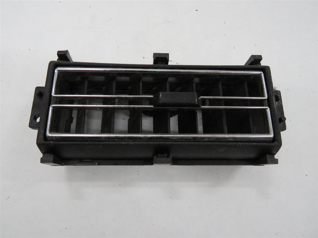 Mercedes Benz W108 W109 Luftauslass Luftdüse Lüftung Heizung Armaturenbrett