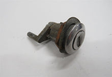 Laden Sie das Bild in den Galerie-Viewer, BMW E3 Türschloss vorn links 51211800413