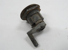 Laden Sie das Bild in den Galerie-Viewer, BMW E3 Türschloss rechts 51211800414