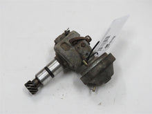 Laden Sie das Bild in den Galerie-Viewer, BMW M10 Motor neue Klasse E10 E12 E21 Zündverteiler Bosch 0231181017