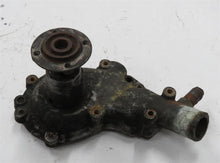 Laden Sie das Bild in den Galerie-Viewer, Rover P5 Mark II 3.0 Wasserpumpe