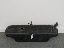 Laden Sie das Bild in den Galerie-Viewer, Rover P5 Mark II 3.0 Tank Kraftstofftank Benzintank