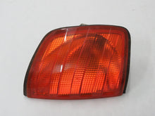 Laden Sie das Bild in den Galerie-Viewer, Mercedes Benz W124 Blinker vorn rechts