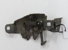 Laden Sie das Bild in den Galerie-Viewer, Toyota Land Cruiser HJ60 Schloss Schließfalle Fanghaken vorn Motorhaube