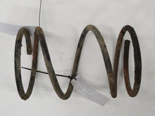 Laden Sie das Bild in den Galerie-Viewer, Nissan 300ZX Z31 Feder Fahrwerksfeder vorn