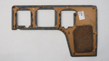 Laden Sie das Bild in den Galerie-Viewer, Mitsubishi Pajero L040 Lang Seitenverkleidung hinten links unten Kofferraum