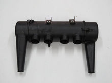 Laden Sie das Bild in den Galerie-Viewer, BMW Neue Klasse 2000 TiLux Doppelvergaser Luftfilterkasten