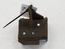 Laden Sie das Bild in den Galerie-Viewer, Mitsubishi Pajero Montero L040 2.5TD Halter Halterung Lenkhilfepumpe Servopumpe