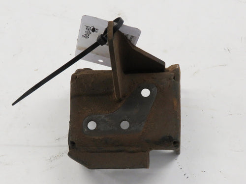 Mitsubishi Pajero Montero L040 2.5TD Halter Halterung Lenkhilfepumpe Servopumpe