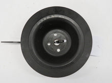 Laden Sie das Bild in den Galerie-Viewer, Mercedes Benz W123 W115 W460 240D OM616 Riemenscheibe Wasserpumpe 6152051210