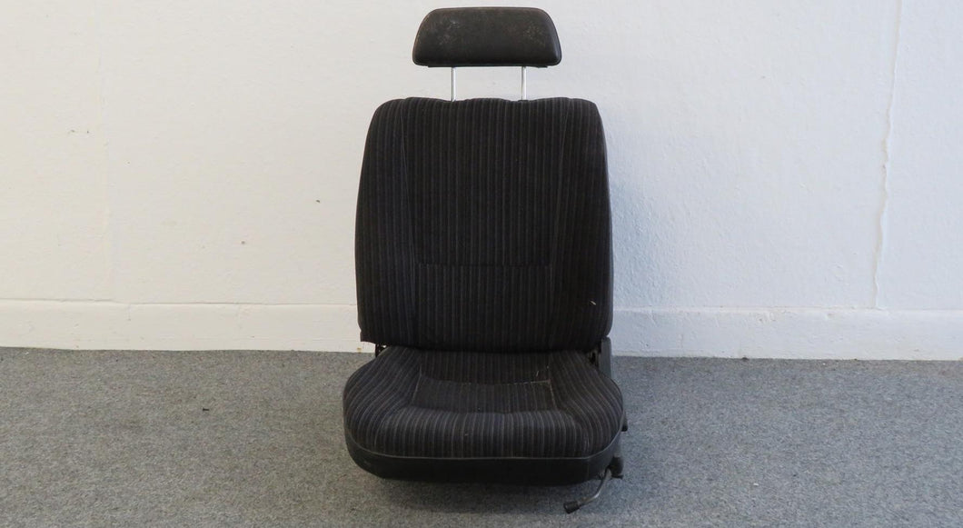 Toyota Celica TA4 RA4 (78-82) Sitz Beifahrersitz vorn rechts schwarz