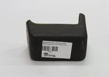 Laden Sie das Bild in den Galerie-Viewer, Mitsubishi Pajero Montero L040 Stoßstange vorn Horn Puffer links