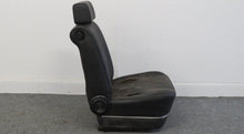 Laden Sie das Bild in den Galerie-Viewer, Alfa Romeo Alfetta (1975-1977) Sitz vorn rechts Beifahrersitz zum Herrichten