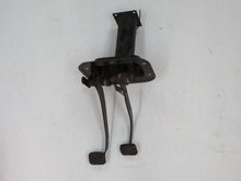 Laden Sie das Bild in den Galerie-Viewer, BMW Neue Klasse 1600 1800 2000 Pedalerie Fußhebelwerk Pedale Bremspedal