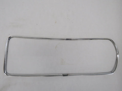 BMW E3 Grill Zierrahmen Chromrahmen für Kühlergrill Ziergitter vorn rechts