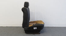 Laden Sie das Bild in den Galerie-Viewer, Alfa Romeo Alfetta (1975-1977) Sitz vorn links Fahrersitz zum Herrichten